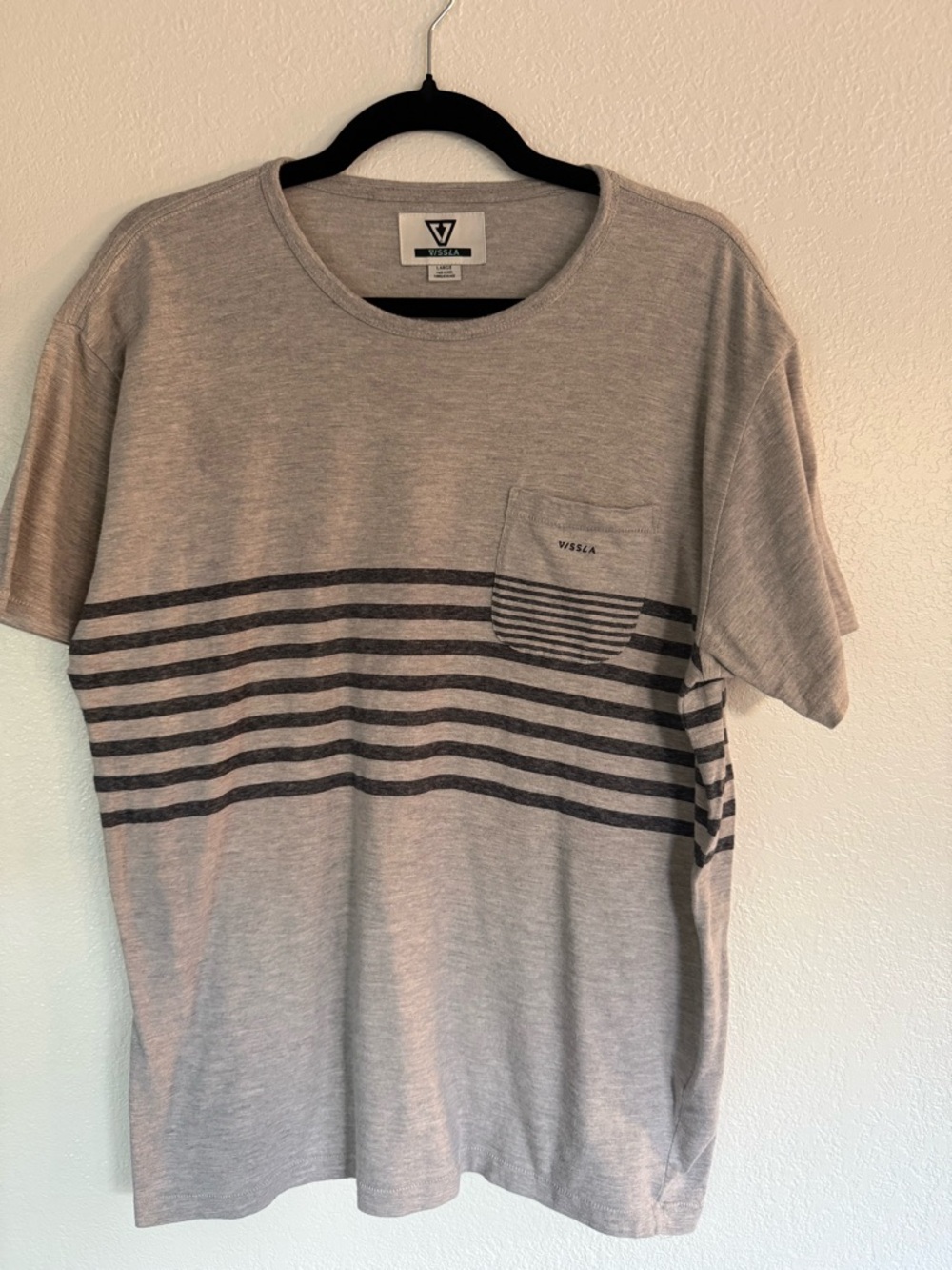 VISSLA Heather Gray Short Sleeve Tee with Striped Chest Pocket